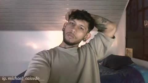 Snapshot of jacob_zane1 chatting on 05-07-26, 01:44 Michael Caicedo online show from 05-07-26, 01:44