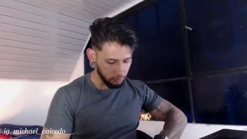 Michael Caicedo online show from 08-03-26, 02:21