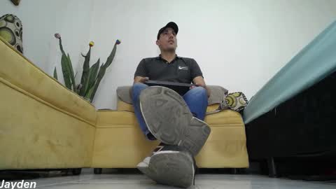 Jacob And Jayden online show from 12-16-25, 07:19