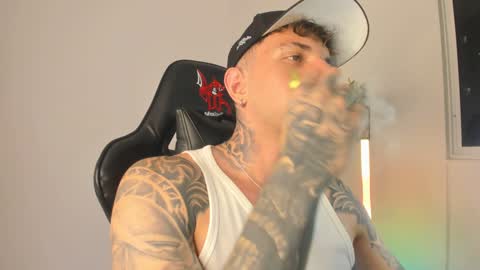 Snapshot of jacobb116 chatting on 12-14-24, 02:23 jacobb116 online show from 12-14-24, 02:23