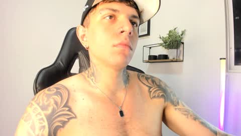 Snapshot of jacobb116 chatting on 02-06-25, 02:22 jacobb116 online show from 02-06-25, 02:22