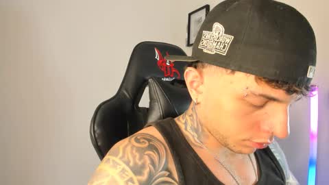 Snapshot of jacobb116 chatting on 02-18-25, 02:05 jacobb116 online show from 02-18-25, 02:05