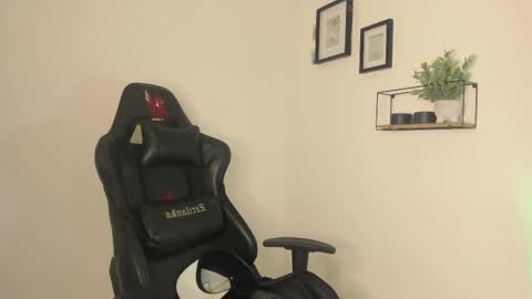 Snapshot of jacobb116 chatting on 02-19-25, 02:23 jacobb116 online show from 02-19-25, 02:23