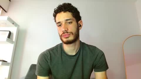 Snapshot of jacobmurphy2103 chatting on 09-13-25, 03:01 JACOB ROBIN online show from 09-13-25, 03:01