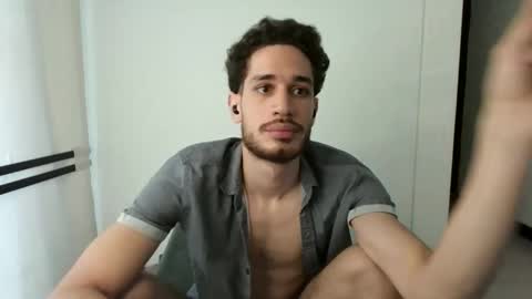 Snapshot of jacobmurphy2103 chatting on 09-26-25, 04:00 JACOB ROBIN online show from 09-26-25, 04:00