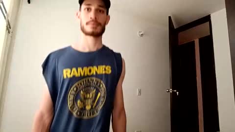 Snapshot of jacobmurphy2103 chatting on 10-02-25, 03:19 JACOB ROBIN online show from 10-02-25, 03:19