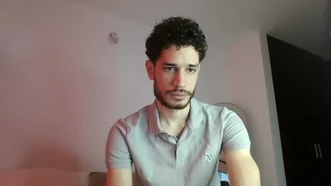 Snapshot of jacobmurphy2103 chatting on 10-08-25, 02:36 JACOB ROBIN online show from 10-08-25, 02:36