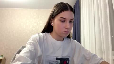 Mira online show from 02-05-26, 03:27