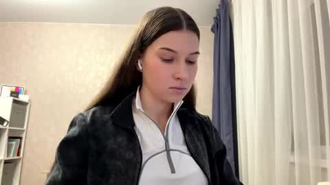 Mira online show from 02-08-26, 03:15