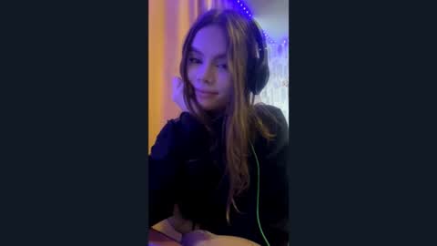 Snapshot of jacqulinescarpone chatting on 10-15-25, 08:58 Adeline online show from 10-15-25, 08:58