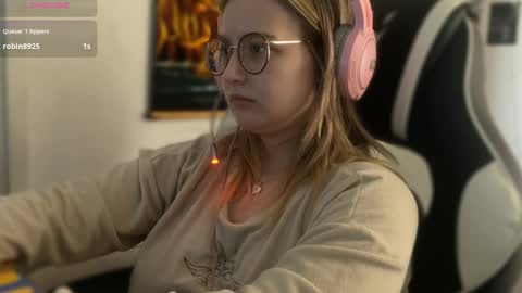 Snapshot of jacywinslat chatting on 09-09-25, 10:26 jacywinslat online show from 09-09-25, 10:26