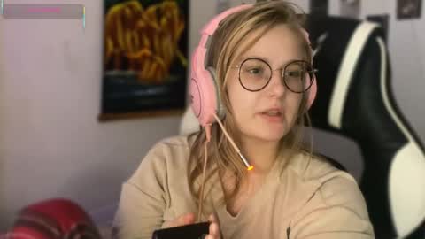 Snapshot of jacywinslat chatting on 09-14-25, 10:31 jacywinslat online show from 09-14-25, 10:31