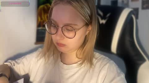 Snapshot of jacywinslat chatting on 09-16-25, 12:17 jacywinslat online show from 09-16-25, 12:17