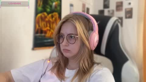 Snapshot of jacywinslat chatting on 09-21-25, 12:07 jacywinslat online show from 09-21-25, 12:07