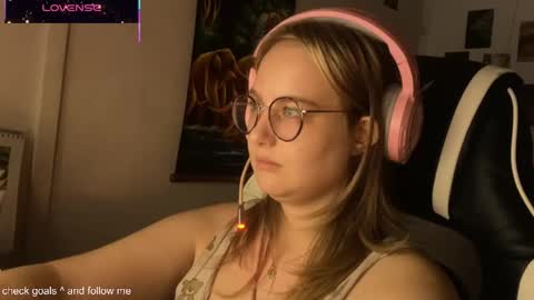 Snapshot of jacywinslat chatting on 10-16-25, 04:19 jacywinslat online show from 10-16-25, 04:19