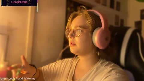 Snapshot of jacywinslat chatting on 10-22-25, 06:18 jacywinslat online show from 10-22-25, 06:18