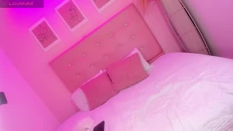 Snapshot of jaddy_lol chatting on 02-10-26, 02:32 Vanniall online show from 02-10-26, 02:32