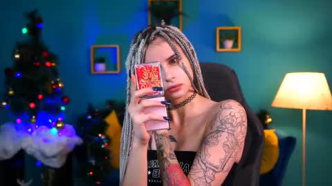 Snapshot of jade_castle chatting on 12-18-24, 02:10 jade_castle online show from 12-18-24, 02:10