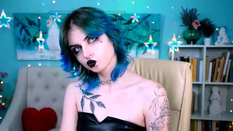 Snapshot of jade_castle chatting on 12-28-24, 08:37 jade_castle online show from 12-28-24, 08:37