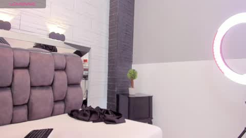  JADE  online show from 03-11-25, 10:31