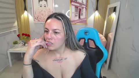 Jade  online show from 09-20-25, 03:51