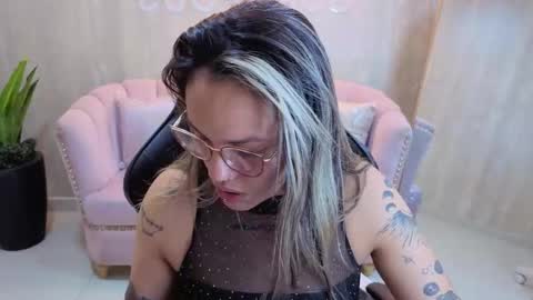 Jade  online show from 10-14-25, 04:13