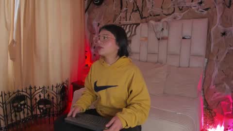 ade online show from 10-21-25, 01:12