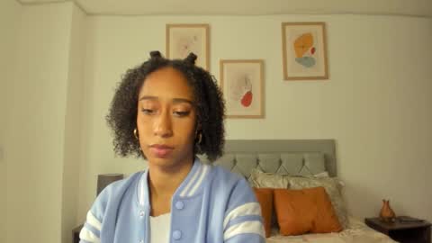 Jade smile online show from 10-11-25, 06:06