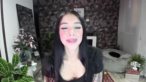 Snapshot of jade_porn chatting on 01-05-25, 11:26 Jade independent model online show from 01-05-25, 11:26