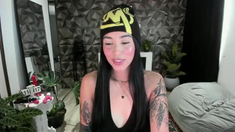 Snapshot of jade_porn chatting on 02-06-25, 04:14 Jade independent model online show from 02-06-25, 04:14