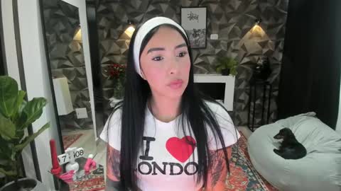 Snapshot of jade_porn chatting on 02-24-25, 12:05 Jade independent model online show from 02-24-25, 12:05
