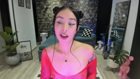 Snapshot of jade_porn chatting on 03-09-25, 12:10 Jade independent model online show from 03-09-25, 12:10