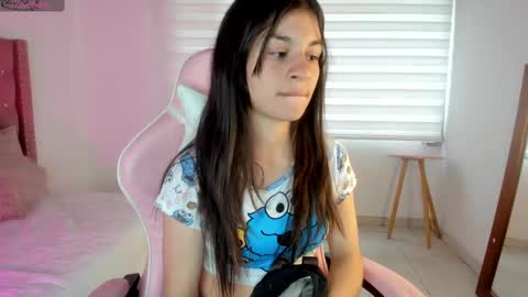 Snapshot of jade_sweetie chatting on 10-03-25, 08:06 Jade online show from 10-03-25, 08:06