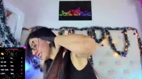 jade white  online show from 12-11-24, 12:44