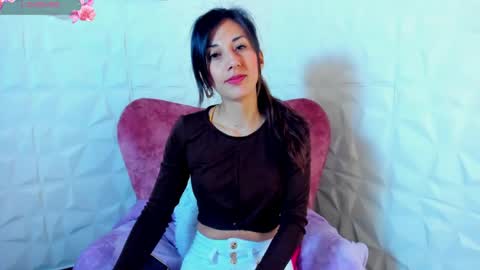 jade white  online show from 01-21-25, 01:11