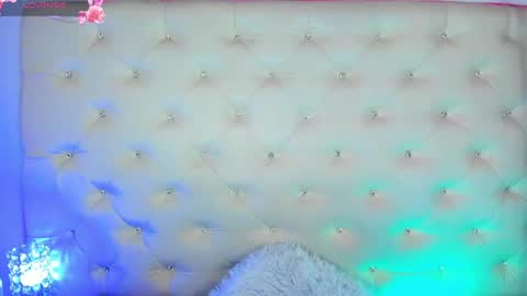 jade white  online show from 01-30-25, 06:10