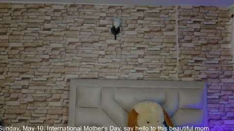 jade white  online show from 05-08-26, 01:49