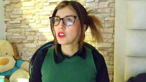 jade white  online show from 05-29-26, 12:58