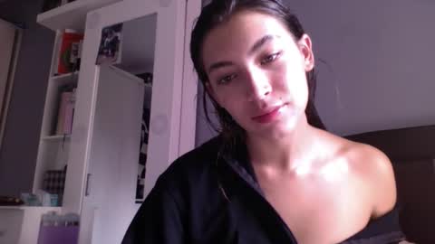 Jade online show from 06-05-26, 09:42