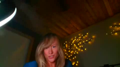 Snapshot of jadeamaryllis_ chatting on 03-10-26, 01:16 jadeamaryllis_ online show from 03-10-26, 01:16