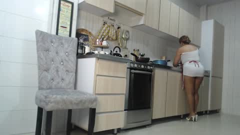 Snapshot of jadeee_11 chatting on 02-11-25, 09:46 Jade online show from 02-11-25, 09:46
