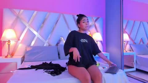 Snapshot of jadeekhan chatting on 10-07-25, 09:12 Jade online show from 10-07-25, 09:12