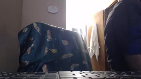 Jade online show from 10-20-25, 02:50