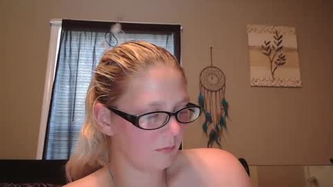 JadeLuv online show from 12-01-24, 05:24