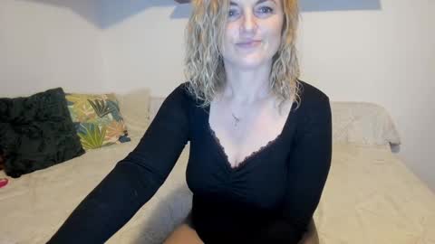 elena online show from 02-11-25, 02:35