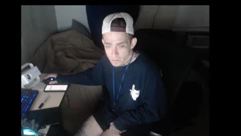 showingitoff online show from 11-28-25, 10:40