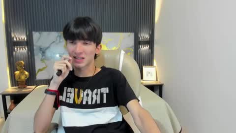 Snapshot of jake_evanss_ chatting on 10-14-25, 08:53 JAKE online show from 10-14-25, 08:53