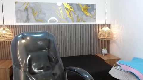 Snapshot of jake_evanss_ chatting on 11-08-25, 02:06 JAKE online show from 11-08-25, 02:06