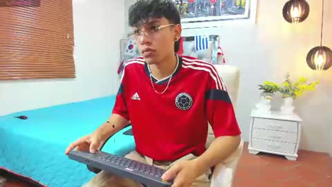 Snapshot of jake_falcon chatting on 06-27-26, 11:37 jake_falcon online show from 06-27-26, 11:37