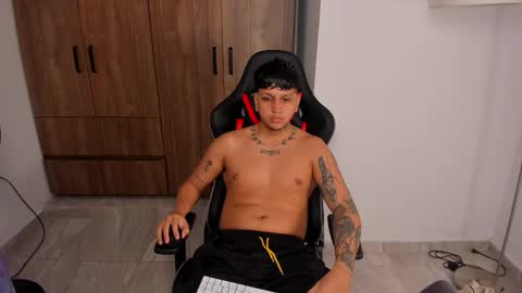 Snapshot of jake_pons chatting on 10-04-25, 09:07 Jake Pons online show from 10-04-25, 09:07